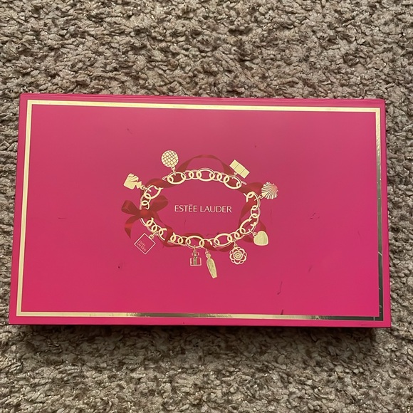 Estée Lauder Color Portfolio - Picture 6 of 7